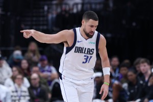 开云官网-🎯克莱命中生涯第2800记三分 历史第5位&amp;距离超越利拉德还差5记