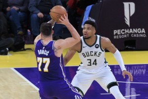 开云入口-2020年代总得分：东契奇12857分第1 字母哥2 约基奇3 德罗赞6