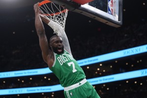 开云体育app下载-一阵稳了？布朗过去10战场均32.2分6.5板5.5助 命中率46%